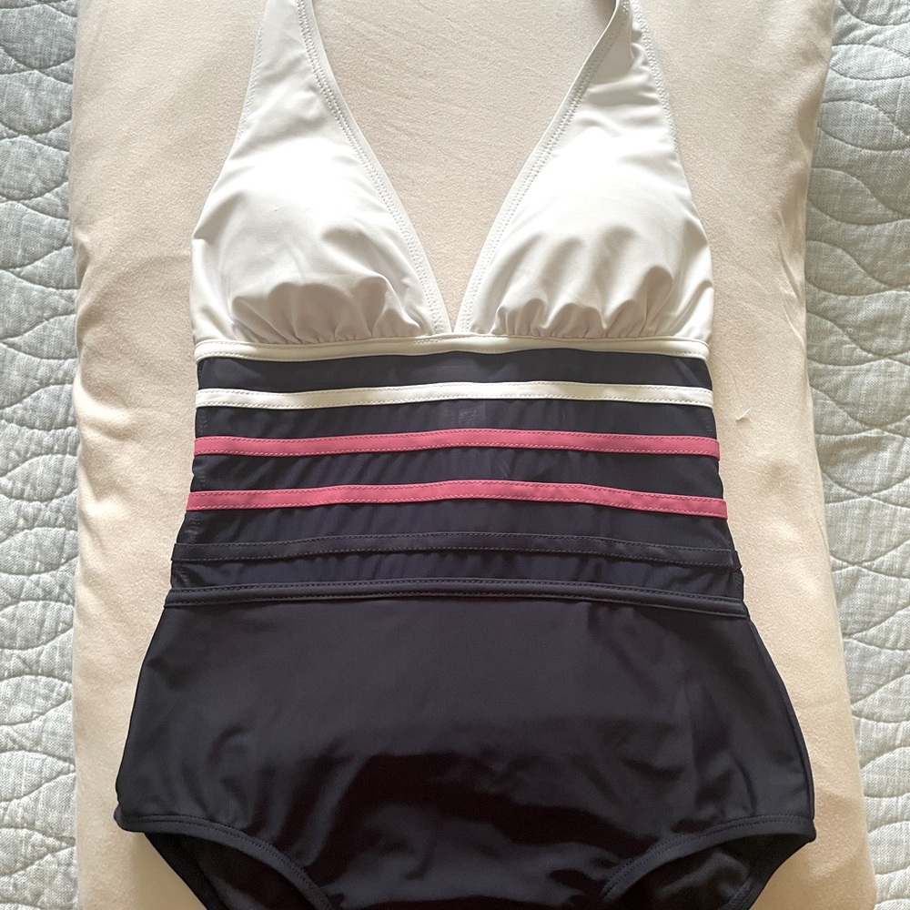 One piece swimsuit